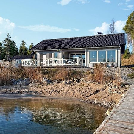 Gorgeous Home In Hudiksvall With Wifi Екстер'єр фото